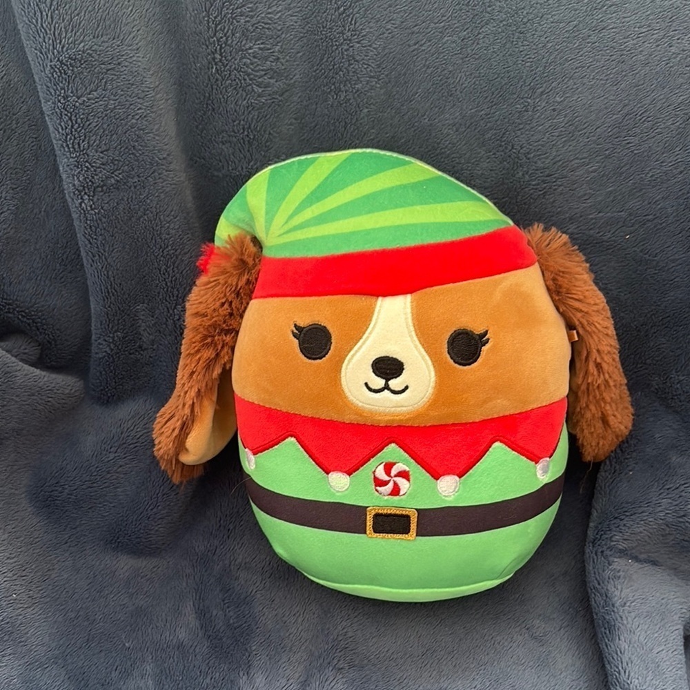 Darcy the Christmas elf 8” Squishmallow